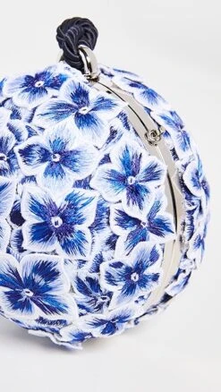 Oscar De La Renta Billiard Threadwork Hydrangeas 10 Oscar De La Renta Billiard Threadwork Hydrangeas -Shop Bop orent309341bf9c 1678308904503 2 0. UX357 QL90